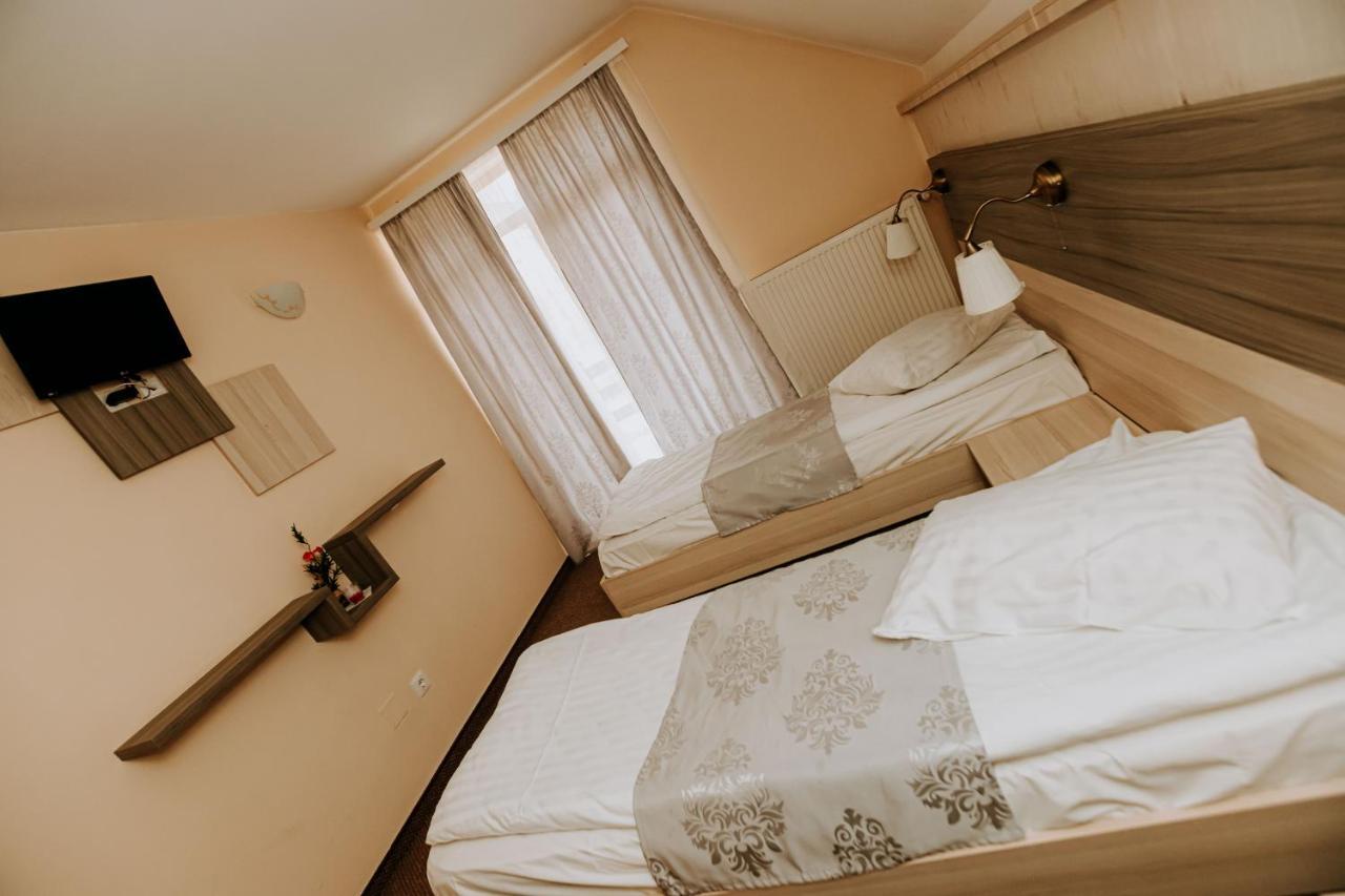Guest House Lacul Linistit Moneasa Exterior photo